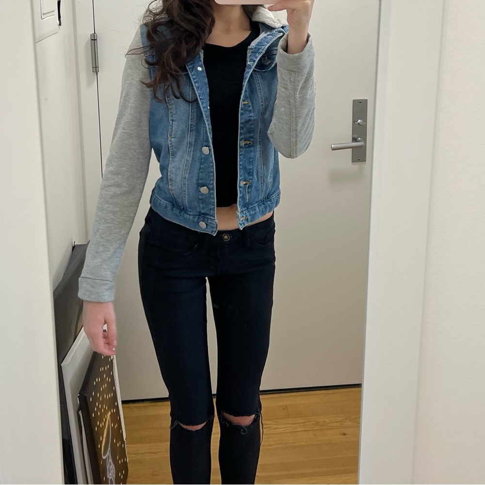 BRAND NEW BROOKLYN KARMA JEAN JACKET WITH KNIT SLEEVES AND MATCHING GREY HOOD